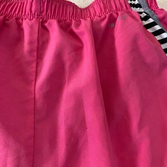 Nike Dri Fit Short Pants Size Small - Picture 12 of 15
